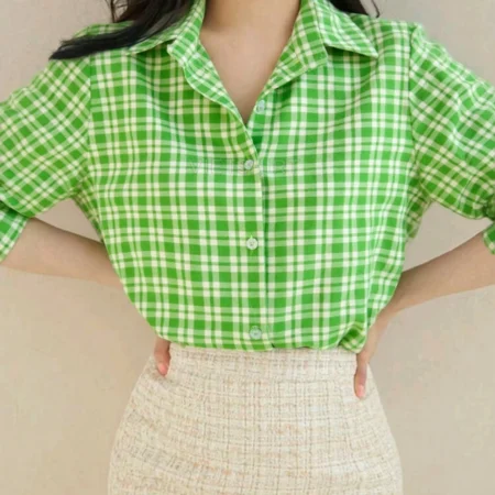 Alternative view of Vải may caro cotton màu xanh lá